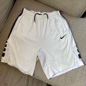 Men’s Nike Elite Shorts Size Large